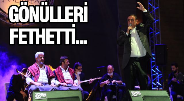 Mahmut Tuncer Urfa'da sahneye çıktı