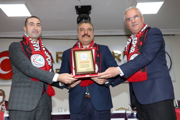 Karaköprüspor’da yeniden Mustafa Aslan dönemi başladı