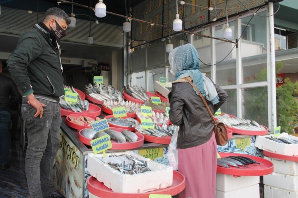 Şanlıurfa'da balık fiyatları cep yakıyor