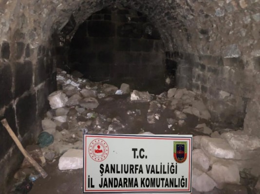 Şanlıurfa'da izinsiz yapılan kazıda Bizans Dönemine ait mezar bulundu