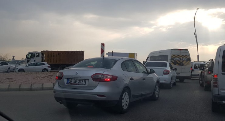 Şanlıurfa'da trafik yoğunluğu başladı