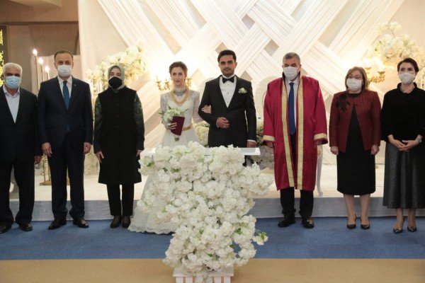 Şanlıurfalı vekilin kızı dünya evine girdi