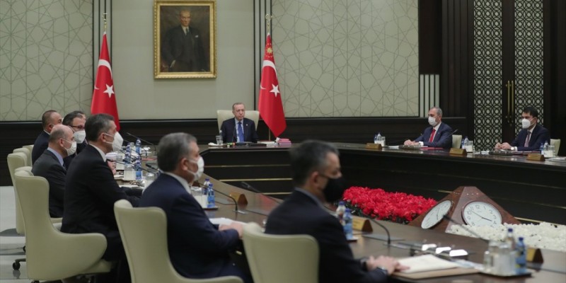 Gözler Kabine Toplantısı’na çevrildi