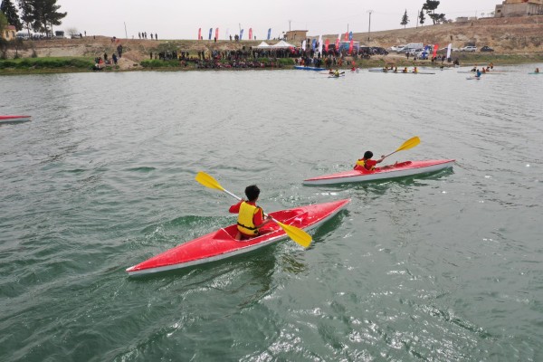 Şanlıurfa'daki kurumdan Suriye'de kano festivali