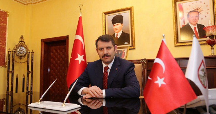 Sivas Valisi Ayhan'dan 11 Nisan mesajı!