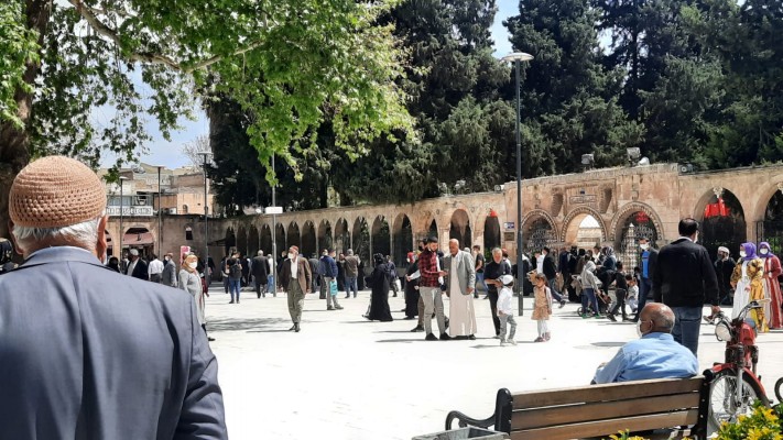 Yasağın ardından soluğu dışarıda aldılar