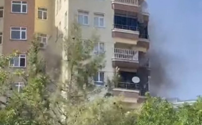 Karaköprü'de ev yangını