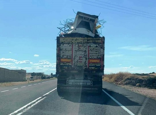 Şanlıurfa’da tehlikeli yolculuk