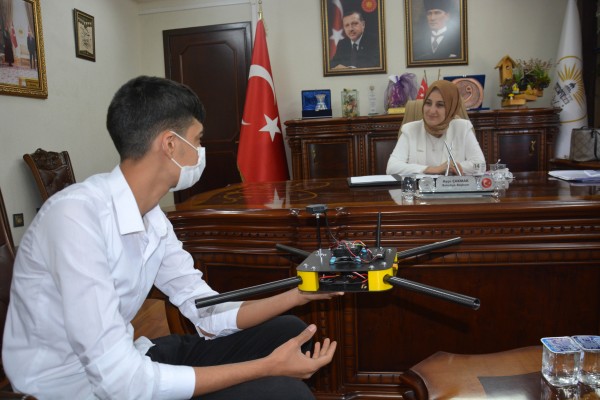 Siverekli öğrenciler yarı finale yükseldi