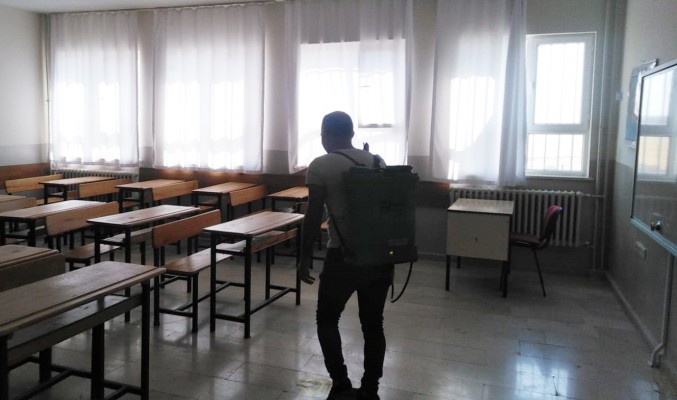 Viranşehir’de YKS öncesi okullar dezenfekte edildi