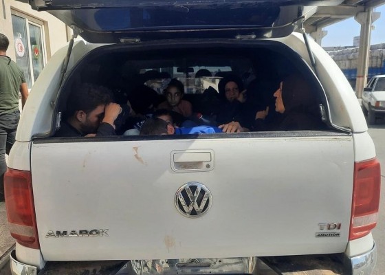 Akçakale’de 17 düzensiz göçmen yakalandı