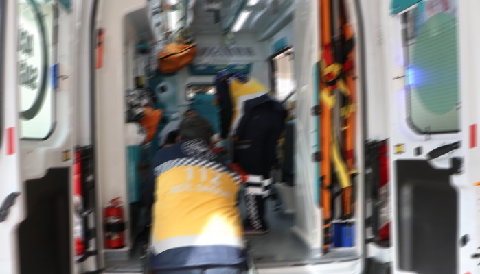 Annesini kurtarmak isterken hayatından oldu