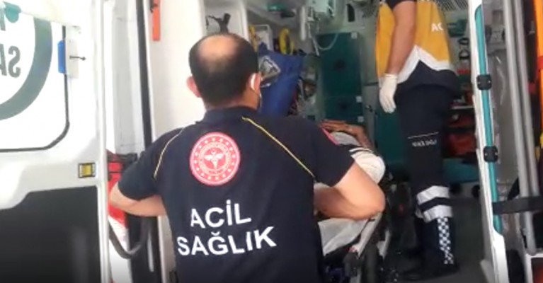 Eyyübiye'de otomobil takla attı: 2 yaralı