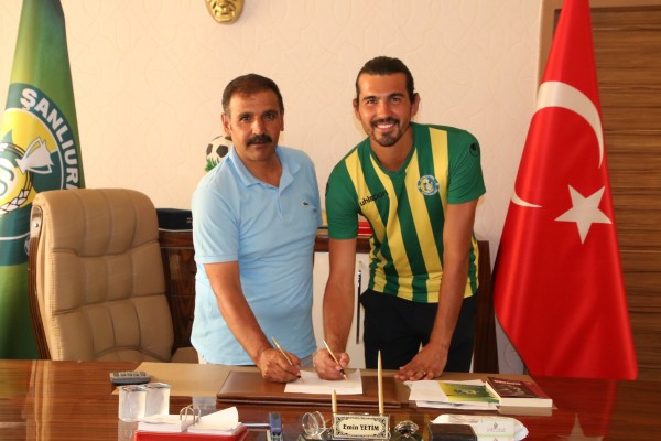 Şanlıurfaspor 10 futbolcuya imza attırdı