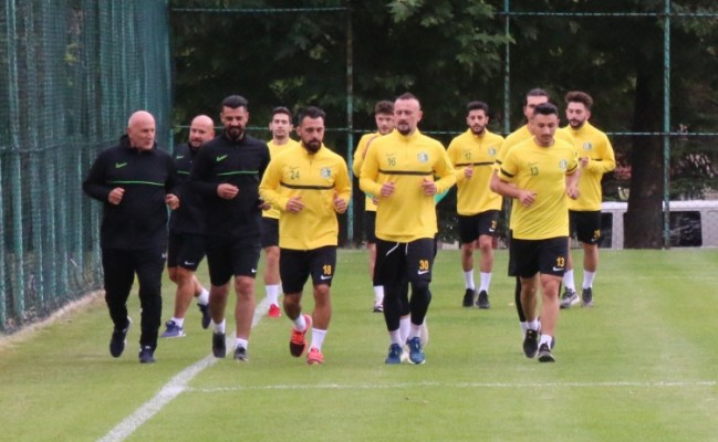 Şanlıurfaspor’da kamp sürüyor