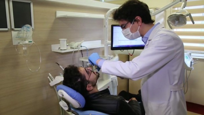 Urfa'da binlerce kişiye 1 diş doktoru düşüyor!