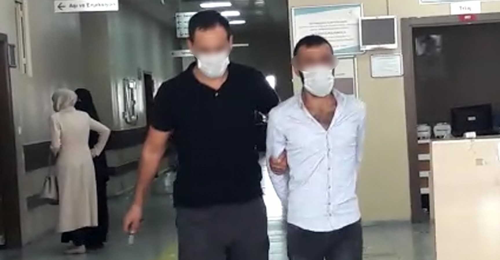 Hırsız önce kameraya sonra polise yakalandı