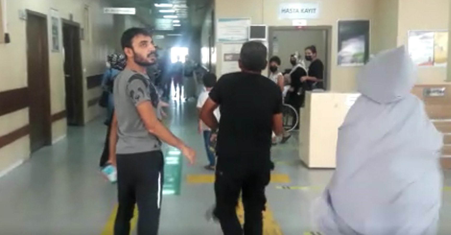 Şanlıurfa'da bir araç 3 çocuğa birden çarptı
