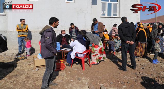 Urfa'da mevsimlik işçiler aşılanıyor