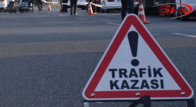 Urfa’da otomobil bariyerlere çarptı