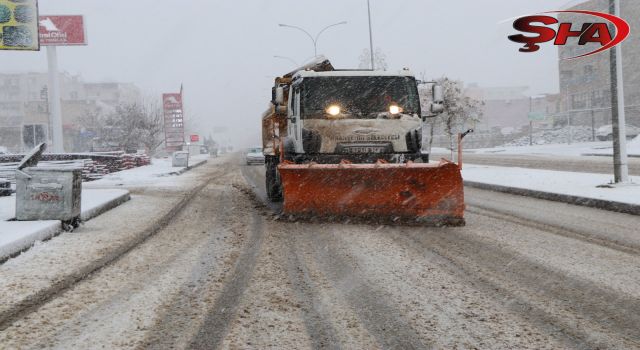 Viranşehir Belediyesi’nden karla mücadele seferberliği