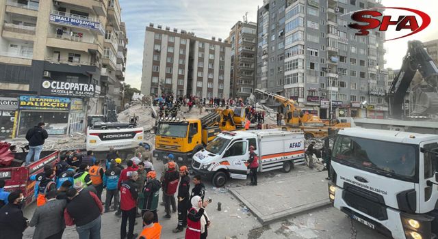 Urfa’da bina çöktü