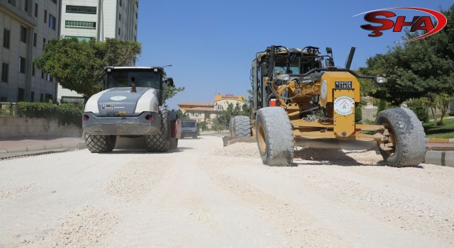 Doğukent’te yollar asfalta hazırlanıyor