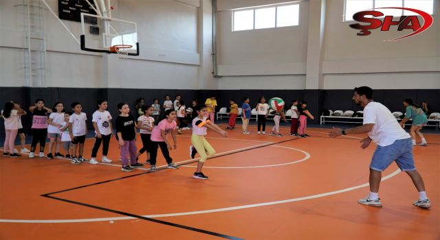 Seyrantepe'de çocuklar zamanını sporla değerlendiriyor