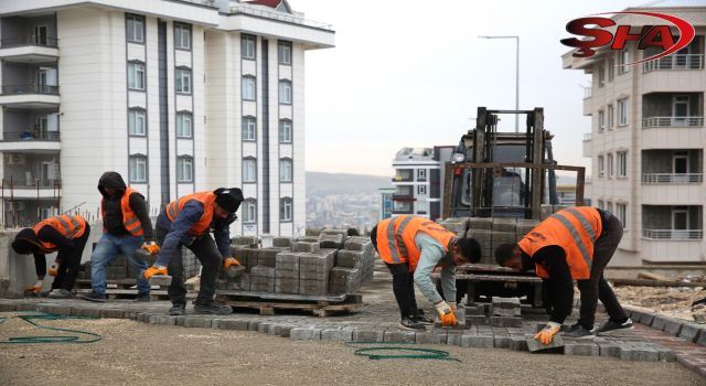 Başkan Baydilli İle Karaköprü’de yol seferberliği sürüyor