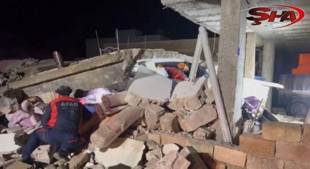 Urfa'da hasarlı bina çöktü: 2 ölü, 8 yaralı