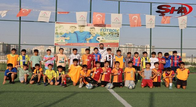 Karaköprü’de geleceğin futbolcuları yetişiyor