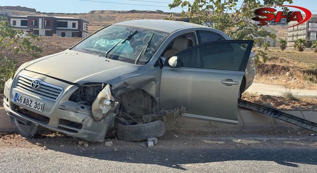 şanlıurfa'da kontrolden çıkan otomobilin sürücüsü yaralandı