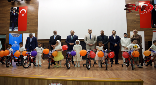 Şanlıurfa'da Kur'an kursunu bitiren 700 öğrenciye bisiklet hediye edildi