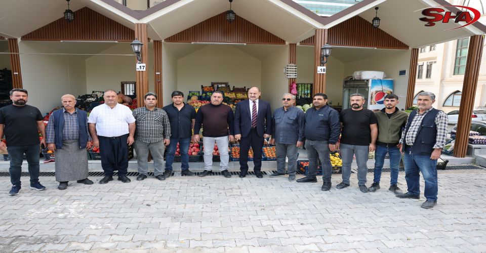 BAŞKAN GÜLPINAR, YENİLENEN PAZAR YERİNDE ESNAFLA BULUŞTU