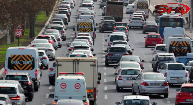 Bu gece benzine 1 lira 30 kuruş zam geliyor