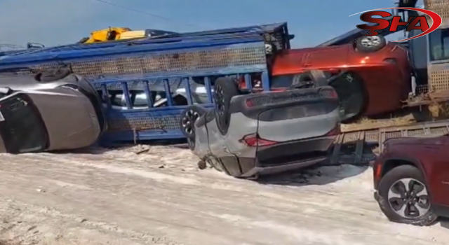 Şanlıurfa’da otomobil yüklü tır devrildi: 1 yaralı