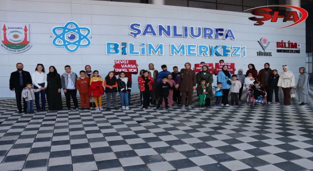 Engelli bireyler bilim merkezinde buluştu