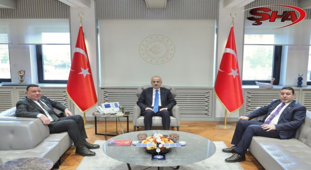 Başkan Özyavuz Müjdeyi Ankara'dan Verdi: Harran Yolu Duble Yol Olacak