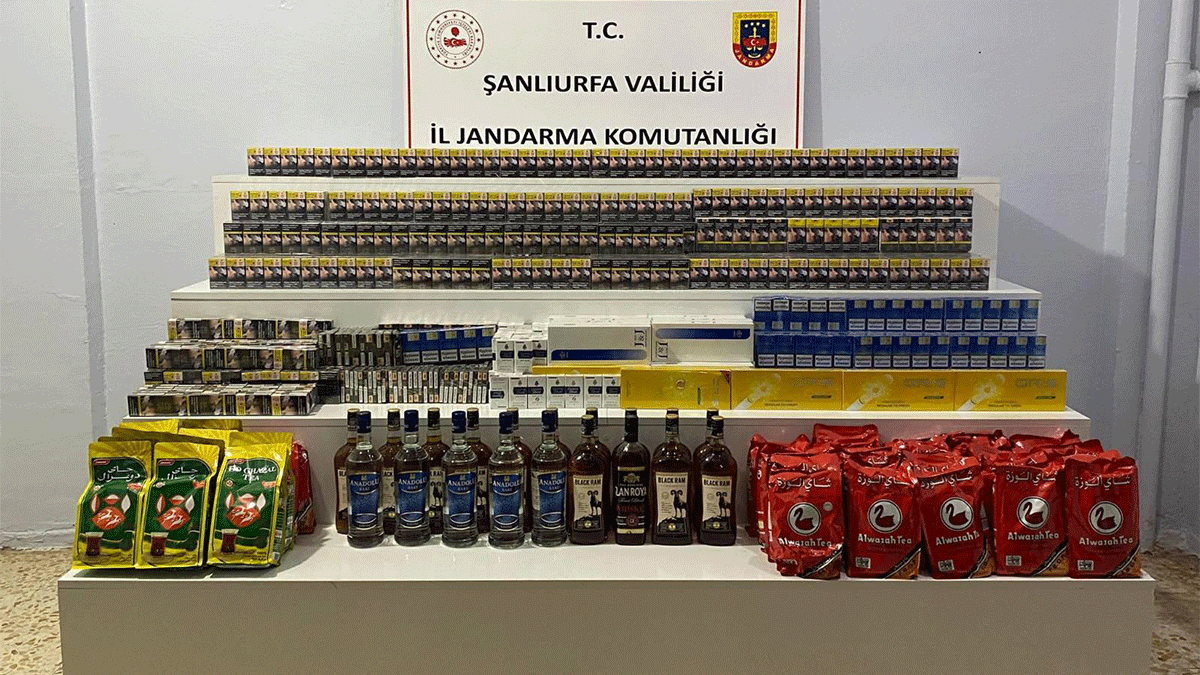 Viranşehir’de kaçakçılık operasyonunda ço sayıda kaçak ürün ele geçirildi