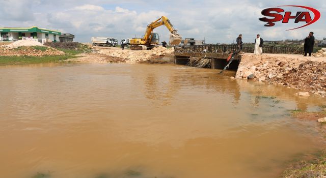 Büyükşehir, Viranşehir kırsalında sel hasarını onarıyor