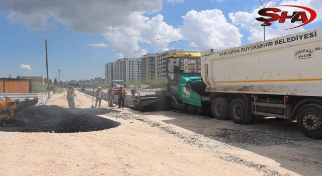 Büyükşehir, Buluntu Hoca Bulvarı’nda asfalt atağını sürdürüyor