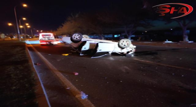 Urfa'da 2 otomobil çarpıştı: 2 ölü, 1 yaralı