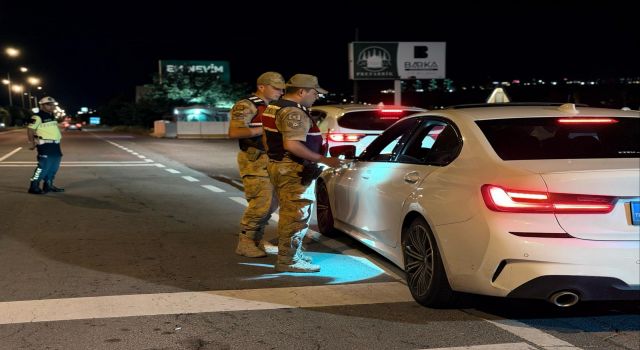 Jandarma bayram yolunda sürücüleri uyardı