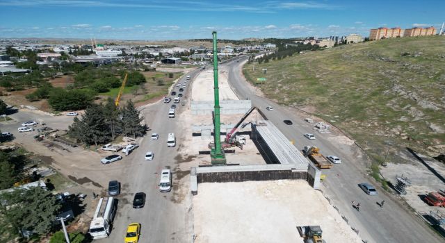 Şanlıurfa’da farklı seviyeli katlı kavşak yapım süreci hızla ilerliyor
