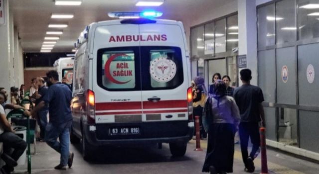 Şanlıurfa’da otomobilin çarptığı genç kız hastanelik oldu