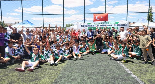 Bağımsızlık sporla başlar futbol turnuvası sona erdi