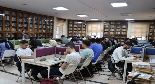 Büyükşehir kütüphaneleri YKS adaylarının gözdesi oldu