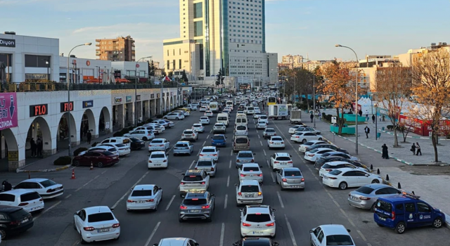 Şanlıurfa’da trafiğe kayıtlı araç sayısı 348 bin 412’ye ulaştı