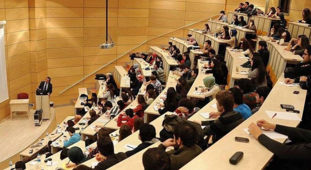 Binlerce öğrenciyi ilgilendiren af teklifi TBMM'de