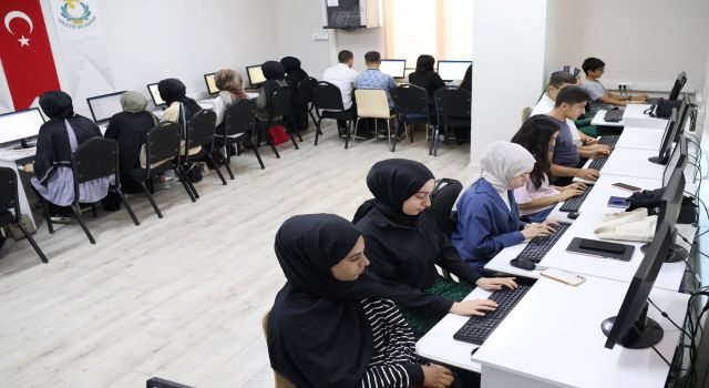 Haliliye Belediyesi gençlerin eğitimine destek olmayı sürdürüyor